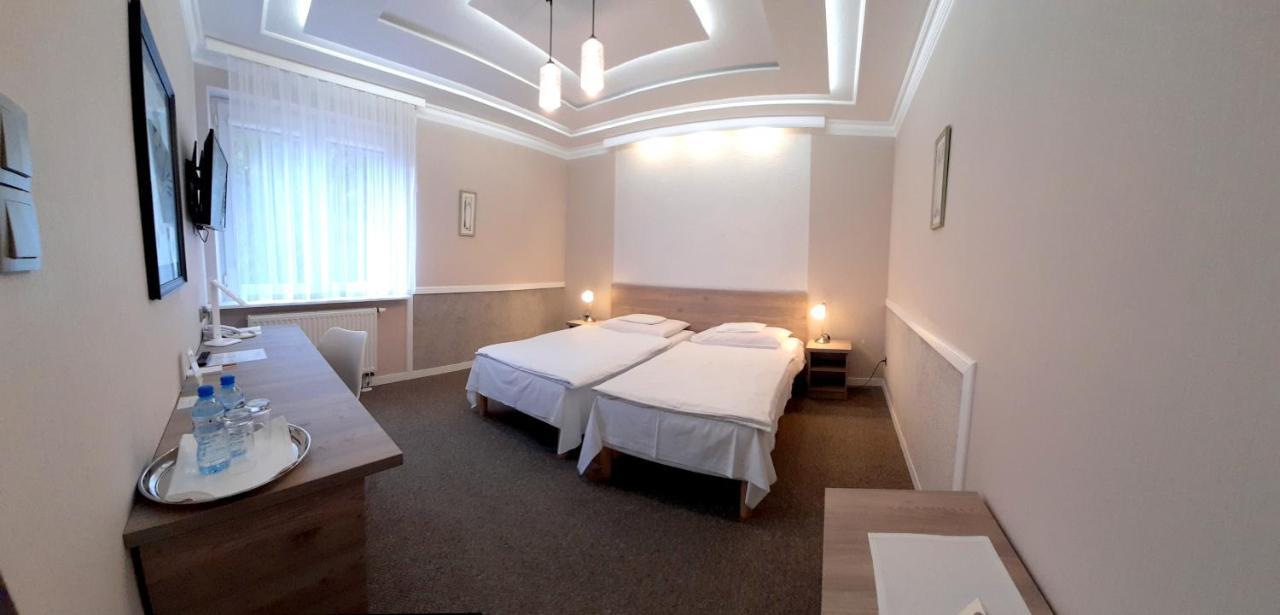 Dom Nad Rzeka Hotell Skwierzyna Exteriör bild