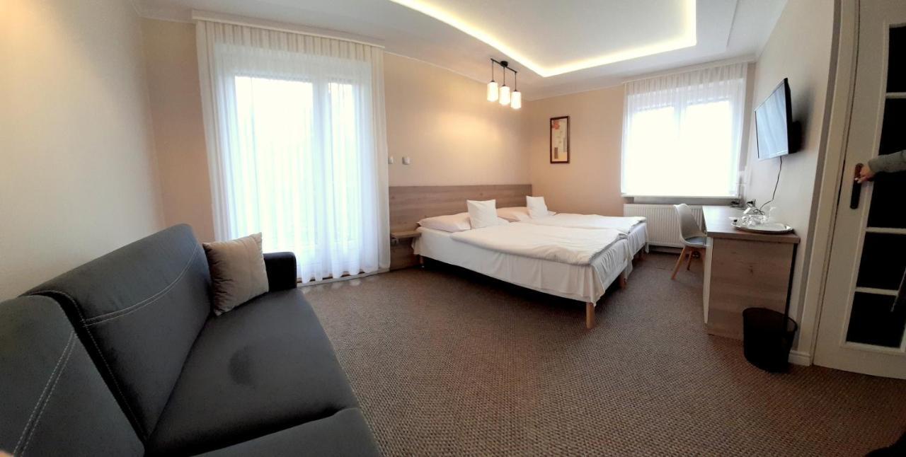 Dom Nad Rzeka Hotell Skwierzyna Exteriör bild