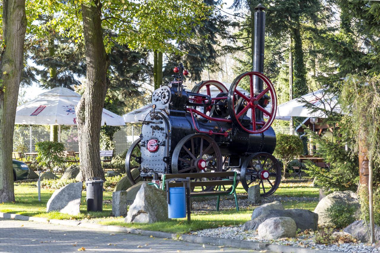 Dom Nad Rzeka Hotell Skwierzyna Exteriör bild