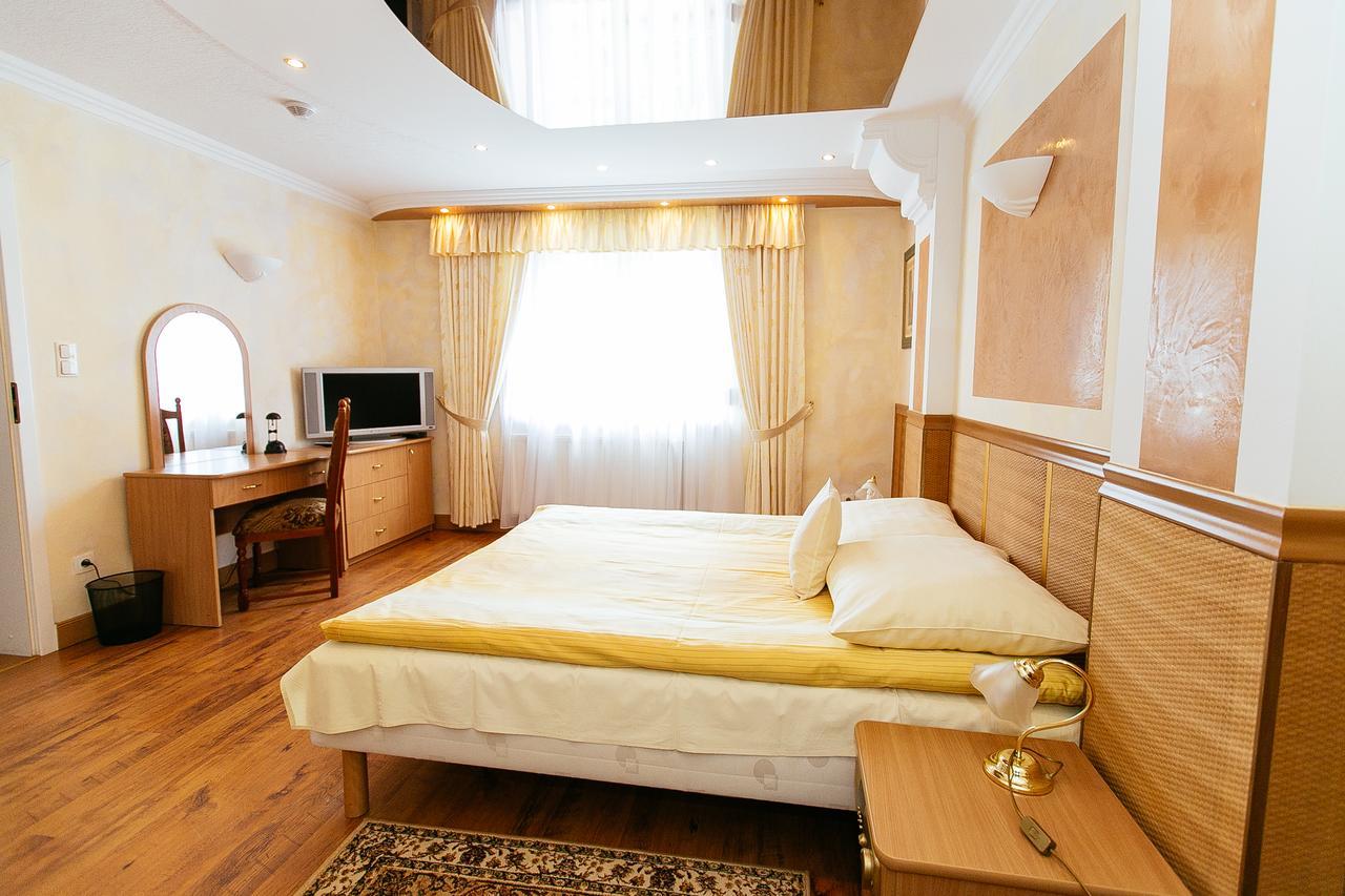 Dom Nad Rzeka Hotell Skwierzyna Exteriör bild