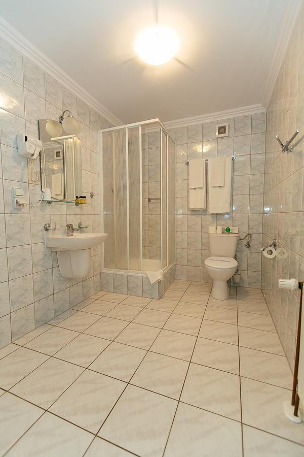 Dom Nad Rzeka Hotell Skwierzyna Exteriör bild
