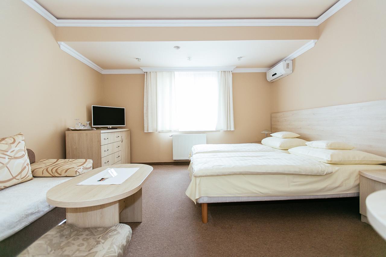 Dom Nad Rzeka Hotell Skwierzyna Exteriör bild