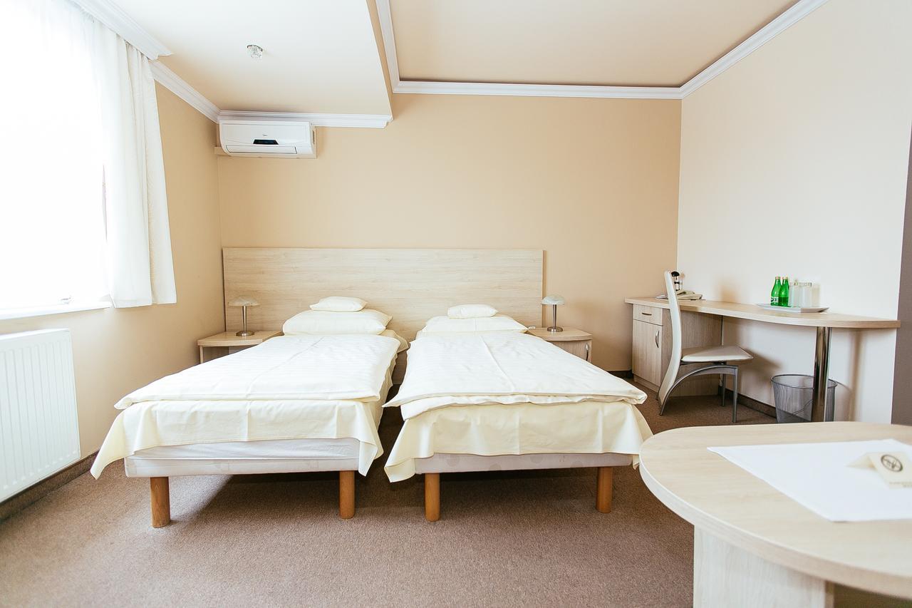 Dom Nad Rzeka Hotell Skwierzyna Exteriör bild