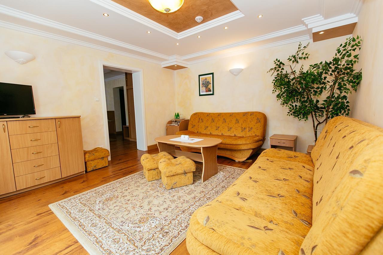 Dom Nad Rzeka Hotell Skwierzyna Exteriör bild