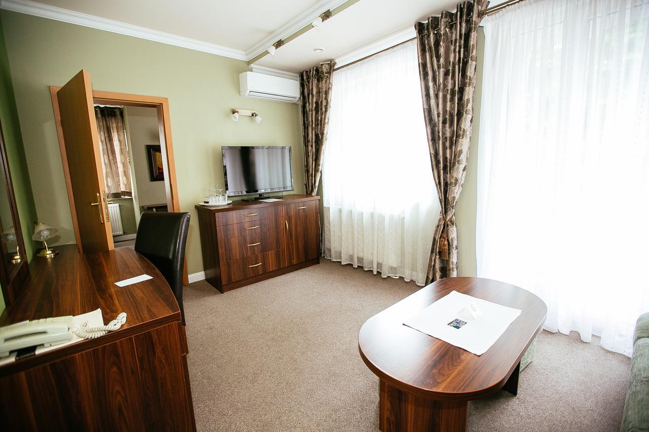 Dom Nad Rzeka Hotell Skwierzyna Exteriör bild