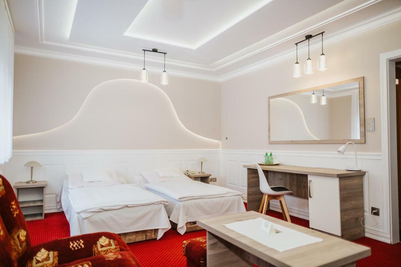 Dom Nad Rzeka Hotell Skwierzyna Exteriör bild