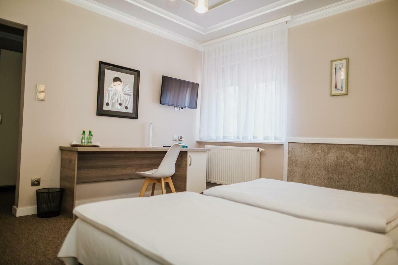 Dom Nad Rzeka Hotell Skwierzyna Exteriör bild