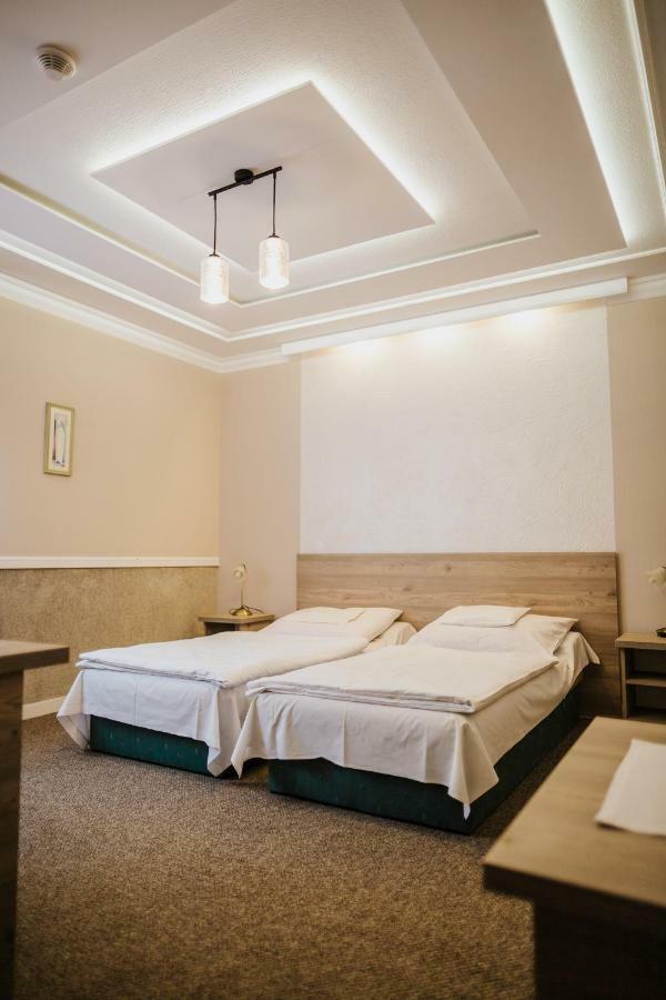 Dom Nad Rzeka Hotell Skwierzyna Exteriör bild