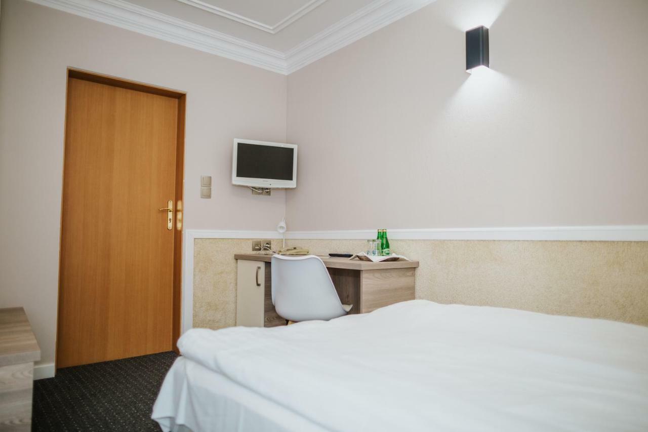 Dom Nad Rzeka Hotell Skwierzyna Exteriör bild